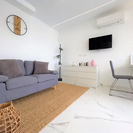Apartment Aloha Playa Deluxe Wifi Swimming Pools & Parking